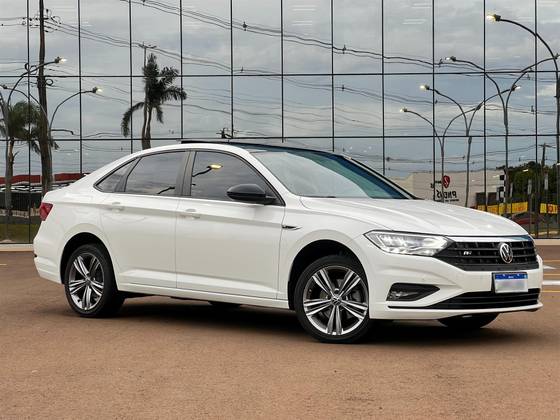 VOLKSWAGEN JETTA 1.4 250 TSI TOTAL FLEX R-LINE TIPTRONIC VOLKSWAGEN JETTA 1.4 250 TSI TOTAL FLEX R-LINE TIPTRONIC